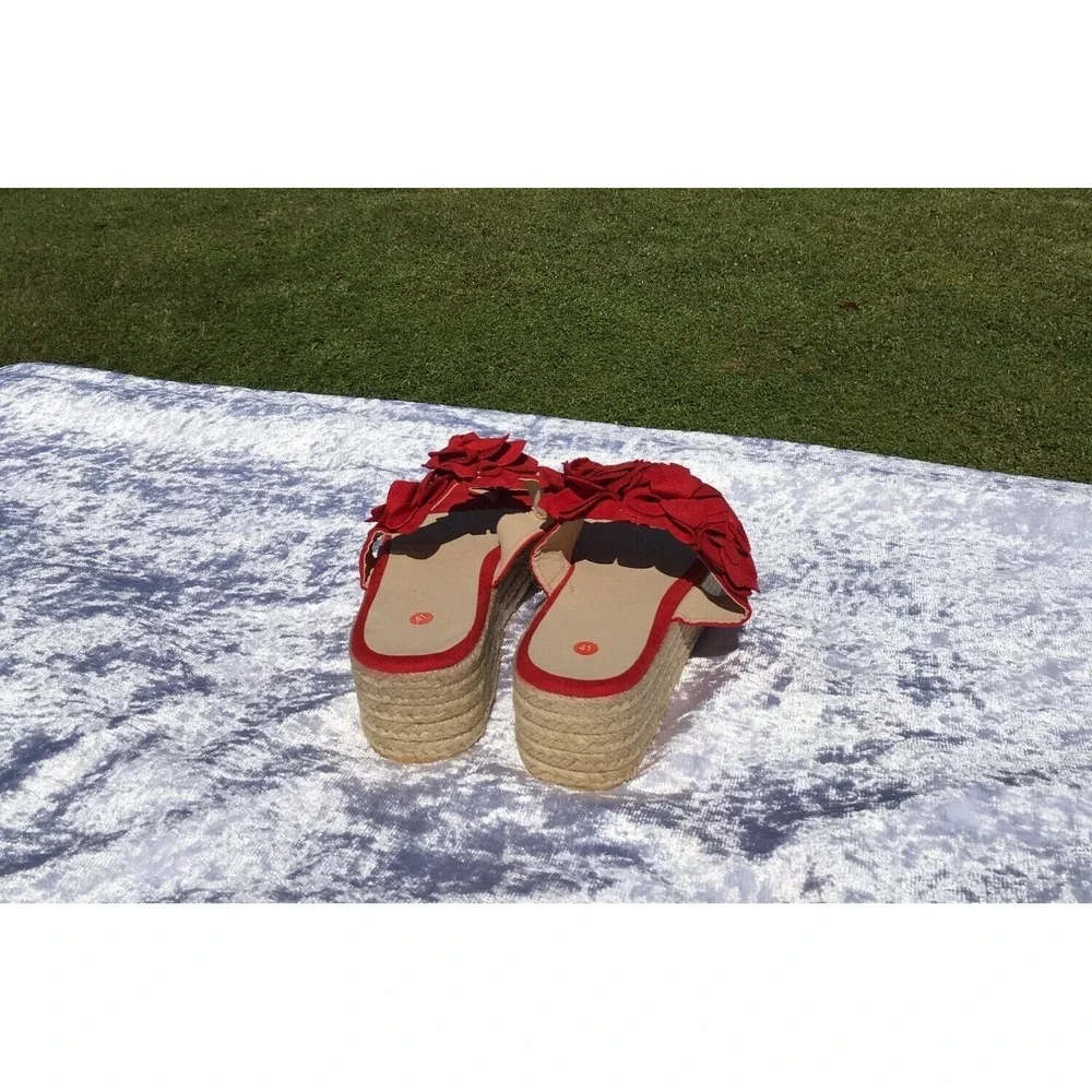 Red Floral‎ Platform Sandals With Espadrille Sole